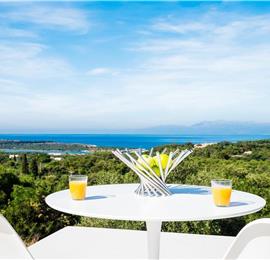 4 bedroom villa with pool & seaview, near Acharavi, sleeps 9